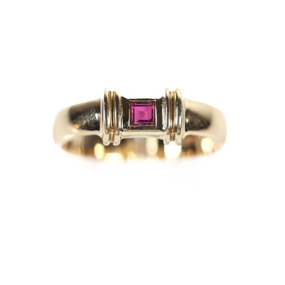 A Tiffany & Co. 18-karat yellow gold ruby ring - Picture 2 of 3